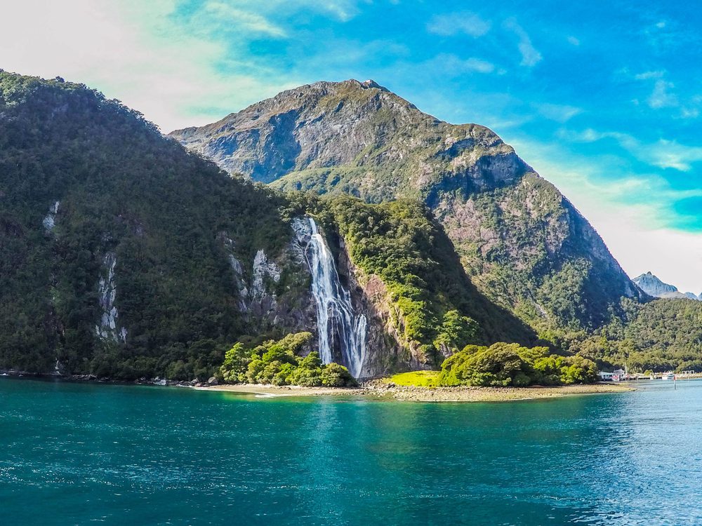 Natural Wonder New Zealands Milford Sound Tomorrows World Today®