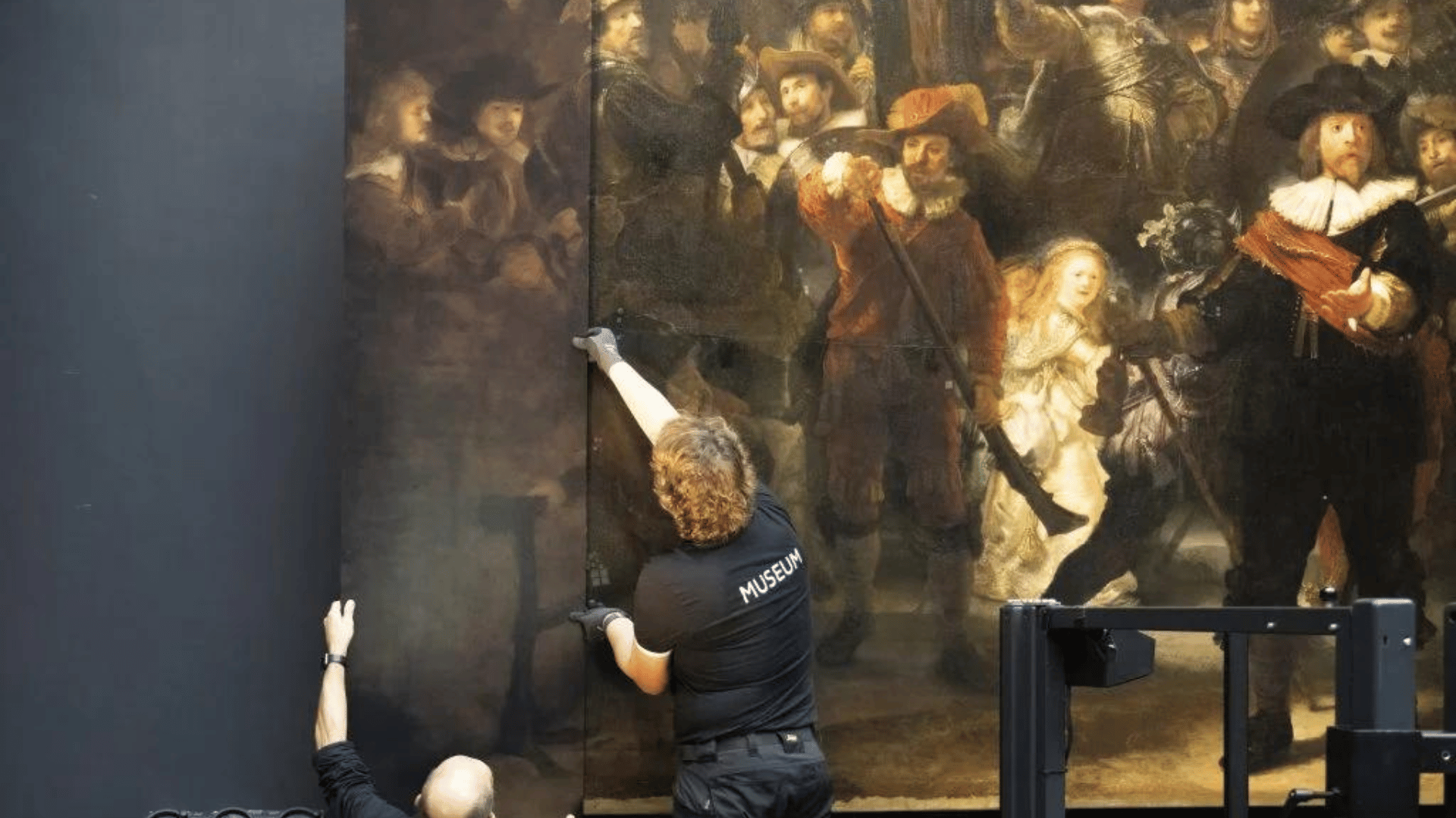 The process of reconstruction of the trimmed edges of Rembrandt's The Night Watch. Photo: Rijksmuseum:Reinier Gerritsen.